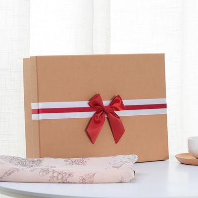 Kotak Hadiah Kertas Karet Festival Dengan Tulang Untuk Baju Dalam Wanita