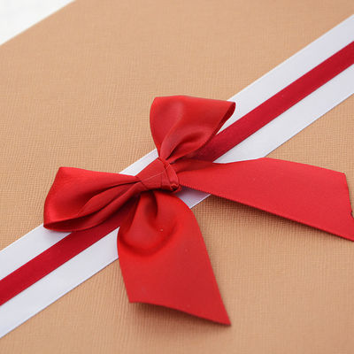 Kotak Hadiah Kertas Karet Festival Dengan Tulang Untuk Baju Dalam Wanita