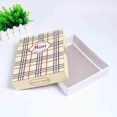 Kotak kemasan kertas berbentuk persegi dengan tutup untuk kaus kaki pria dan anak-anak