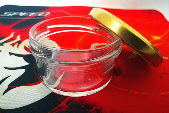 Toples Kaviar Kaca Transparan Tinggi Dengan Tutup Logam