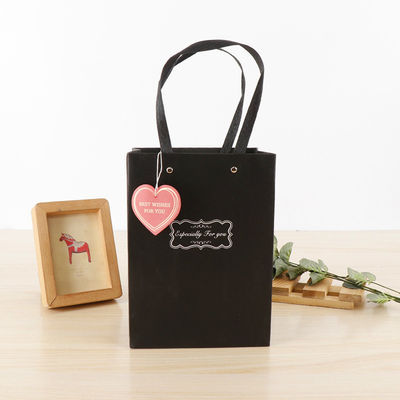 Kapasitas besar Retail kertas tas belanja carry bag Matt Laminasi permukaan Finish