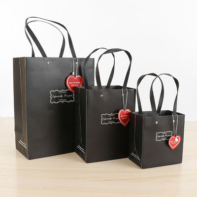 Kapasitas besar Retail kertas tas belanja carry bag Matt Laminasi permukaan Finish