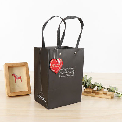 Kapasitas besar Retail kertas tas belanja carry bag Matt Laminasi permukaan Finish