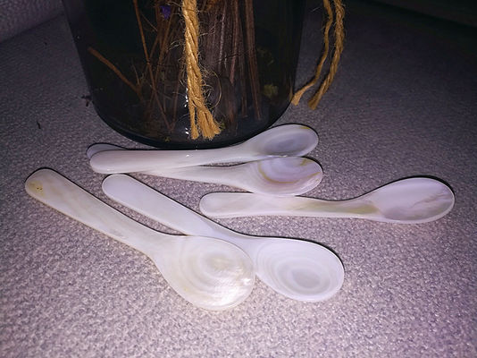 Natural Mother Of Pearl Kaviar sendok