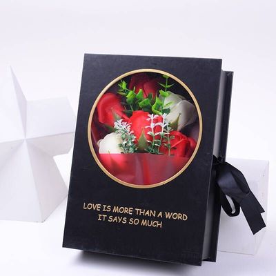 Kotak Hadiah Kertas Kertas Karet Bunga Bulat Dan Kuadrat Dengan Pita